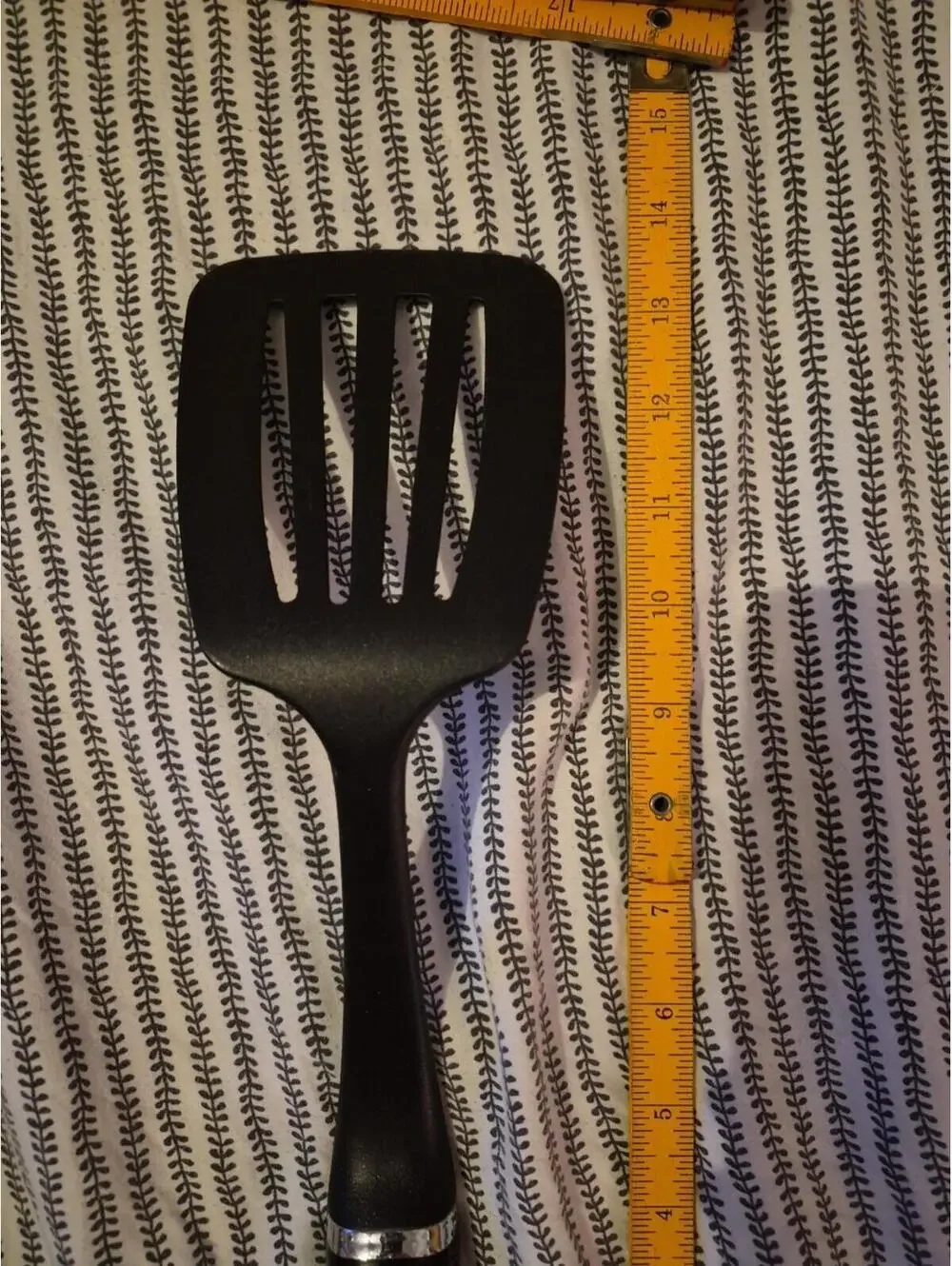 Large Black And Silver 4 Slotted KitchenAid Spatula/Turner 13.5